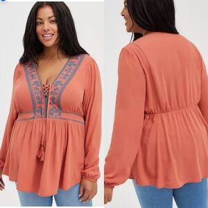 Torrid Babydoll Rayon Crepe Embroidered Lace-Up Top Size 2